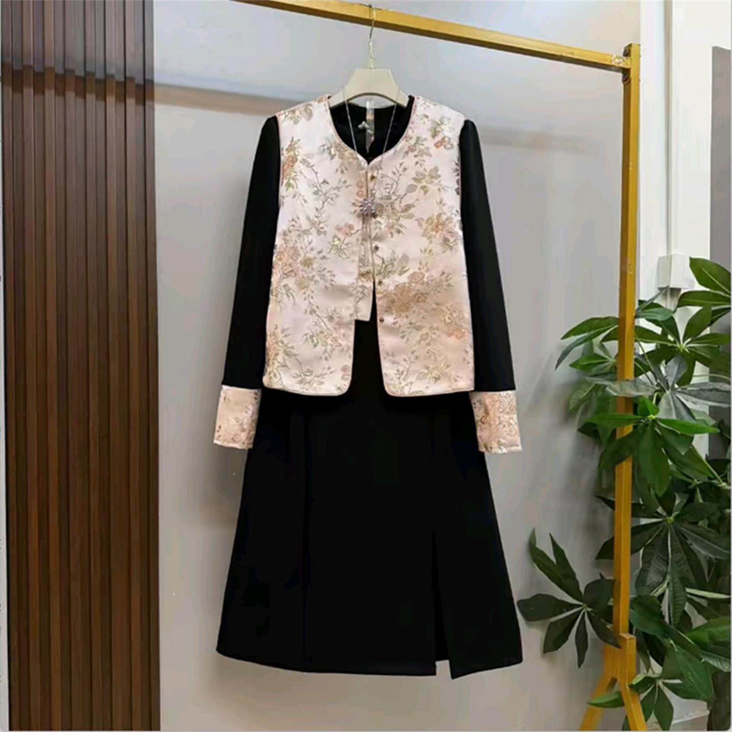 秋季新款时尚新中式大码女装复古国风印花马甲打底连衣裙洋气套装,女装/女士精品,大码套装,淘宝优惠券,粉丝福利购,淘宝优惠卷