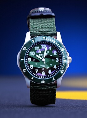 户外运动初中小学生手表男孩儿童迷彩炫酷夜光指南针军表帆布表带