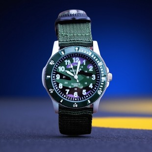 户外运动初中小学生手表男孩儿童迷彩炫酷夜光指南针军表帆布表带