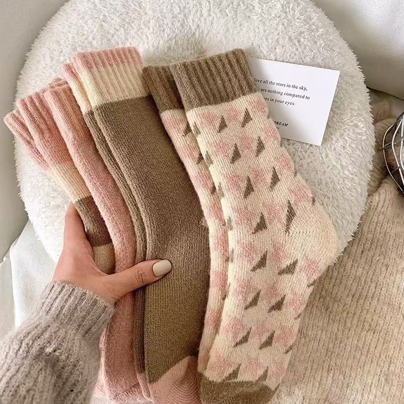 中筒保暖学院风中筒纯色情侣袜