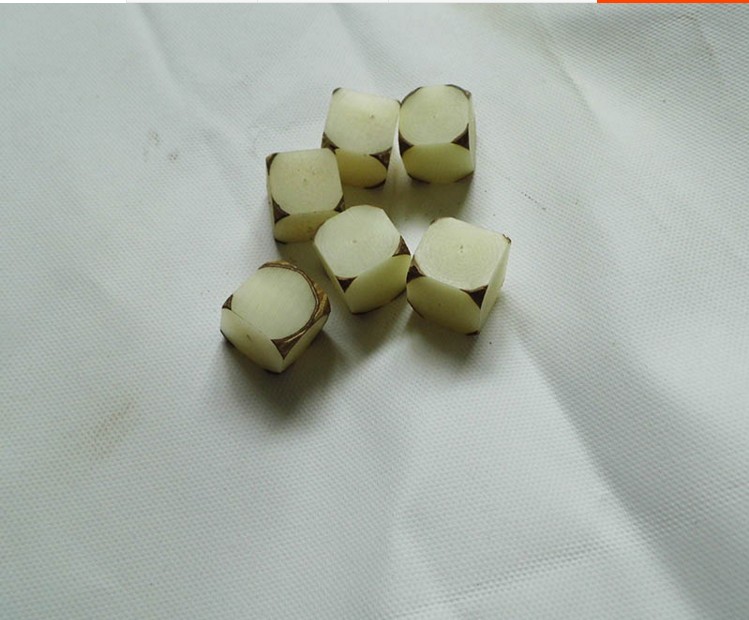 天然白色玲珑送红豆骰子手工菩提