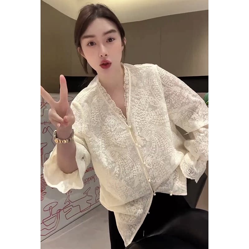 刺绣新中式国风V领蕾丝衫长袖衬衫女款春季2025新款衬衣洋气上衣