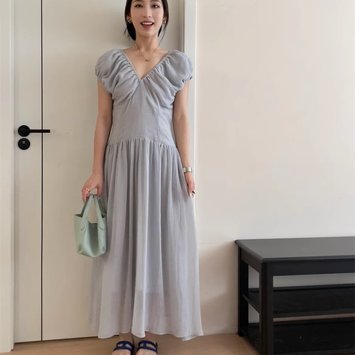韩系温柔风v领无袖连衣裙