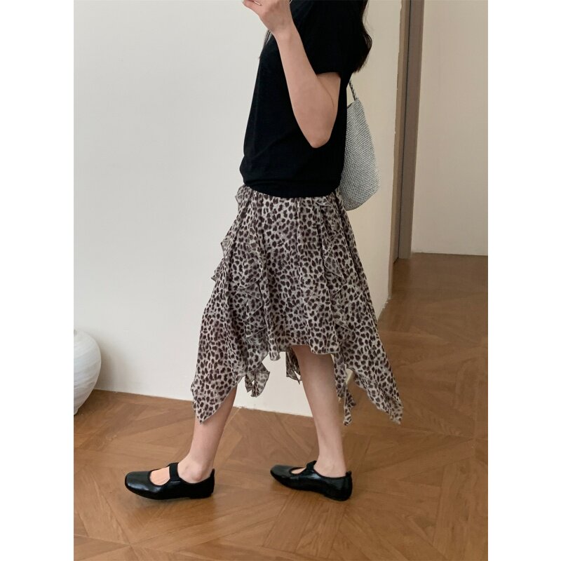 韩版设计感不规则豹纹半身裙女2026新款时髦百搭显瘦荷叶边中长裙