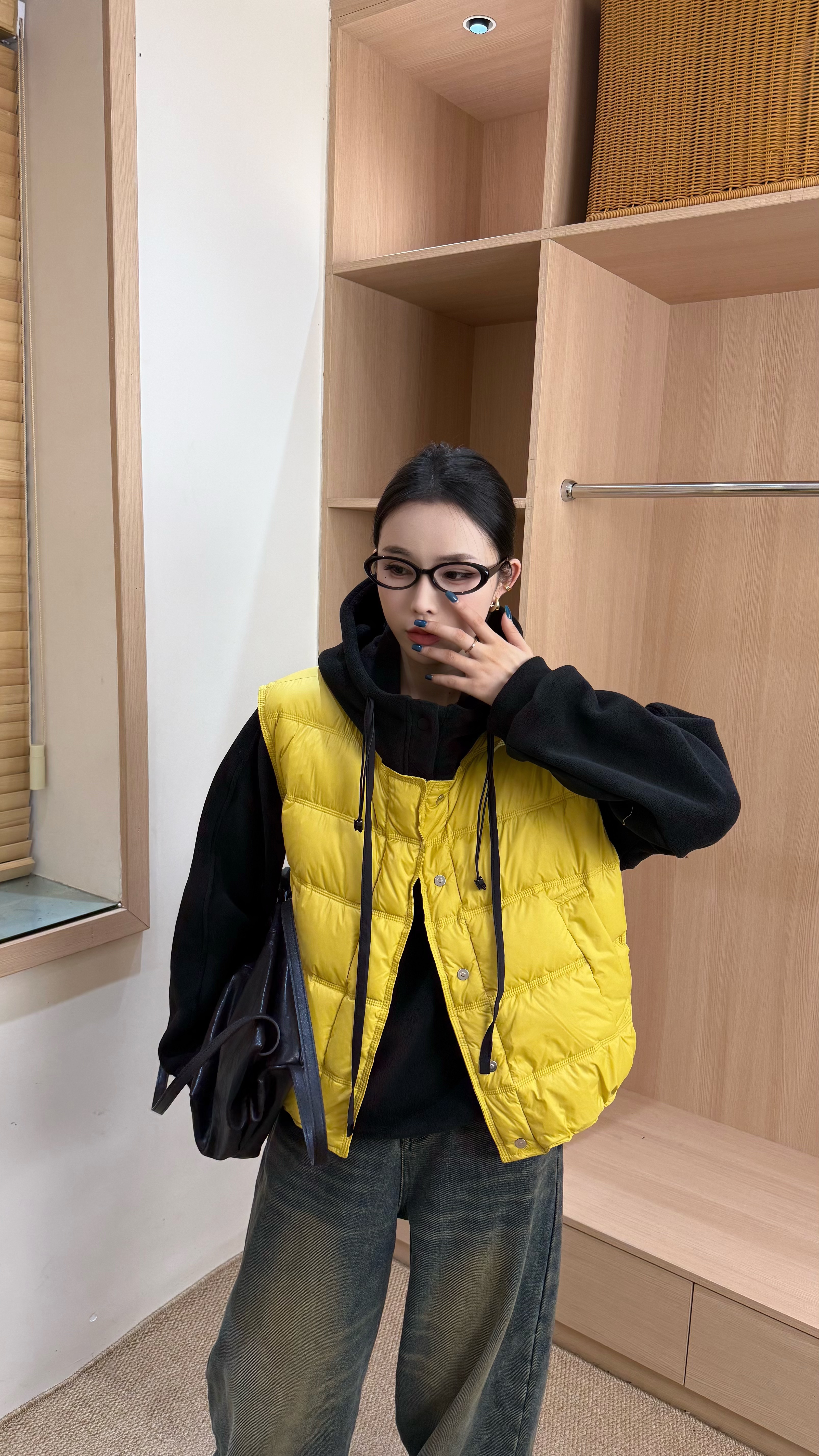 冬季新款90白鸭绒羽绒马甲女长袖加绒连帽卫衣叠穿保暖显瘦两件套