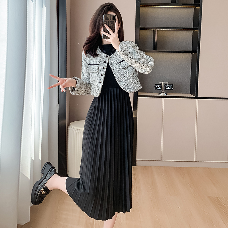 妖娆秋冬连衣裙两件套女秋2023新小香风短外套单排扣高腰裙套装