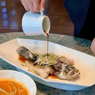 酒店中厨餐具白瓷长方高脚鱼盘蒸鱼盘鱼菜会所创意八角白条长盘子