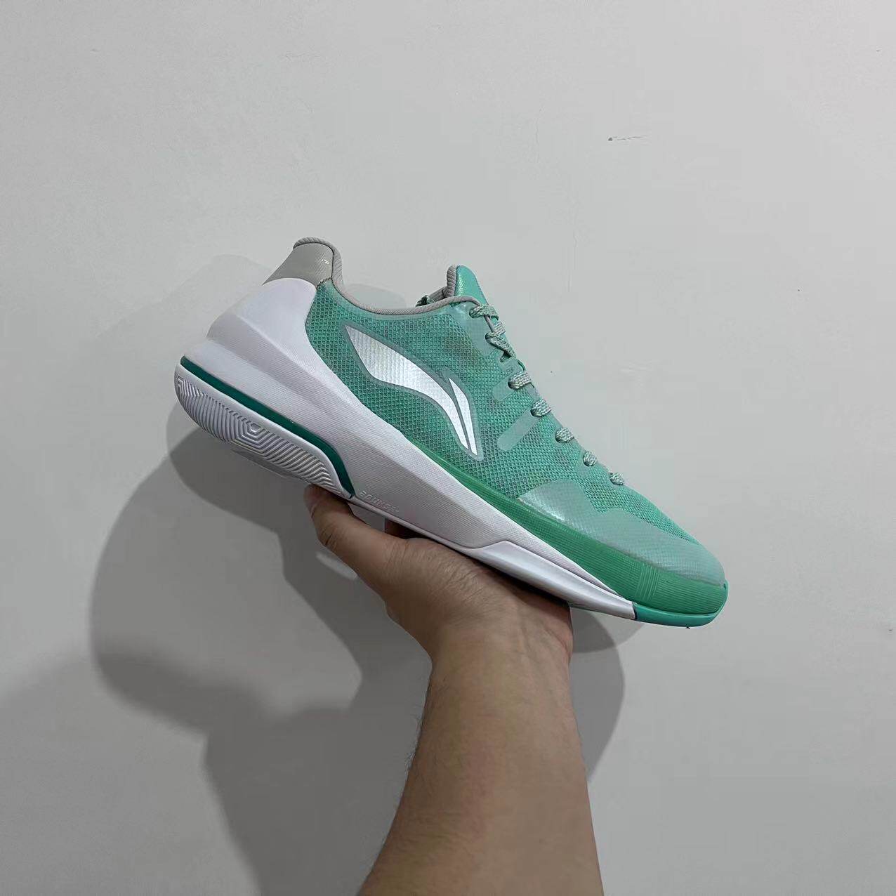 李宁篮球鞋男鞋新款闪击3代反光郭艾伦实战低帮运动鞋abap127