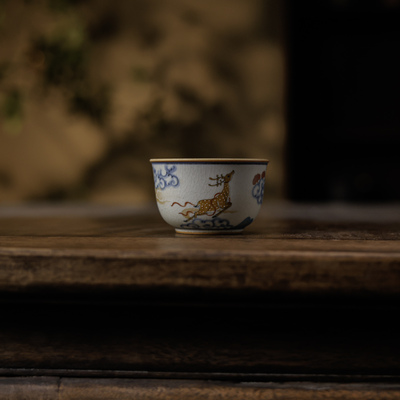 朴云堂手绘釉下青花梅花鹿祥云杯