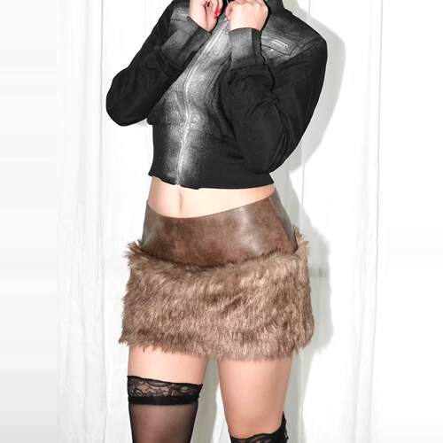 毛毛拼接棕色PU皮裙复古短裙