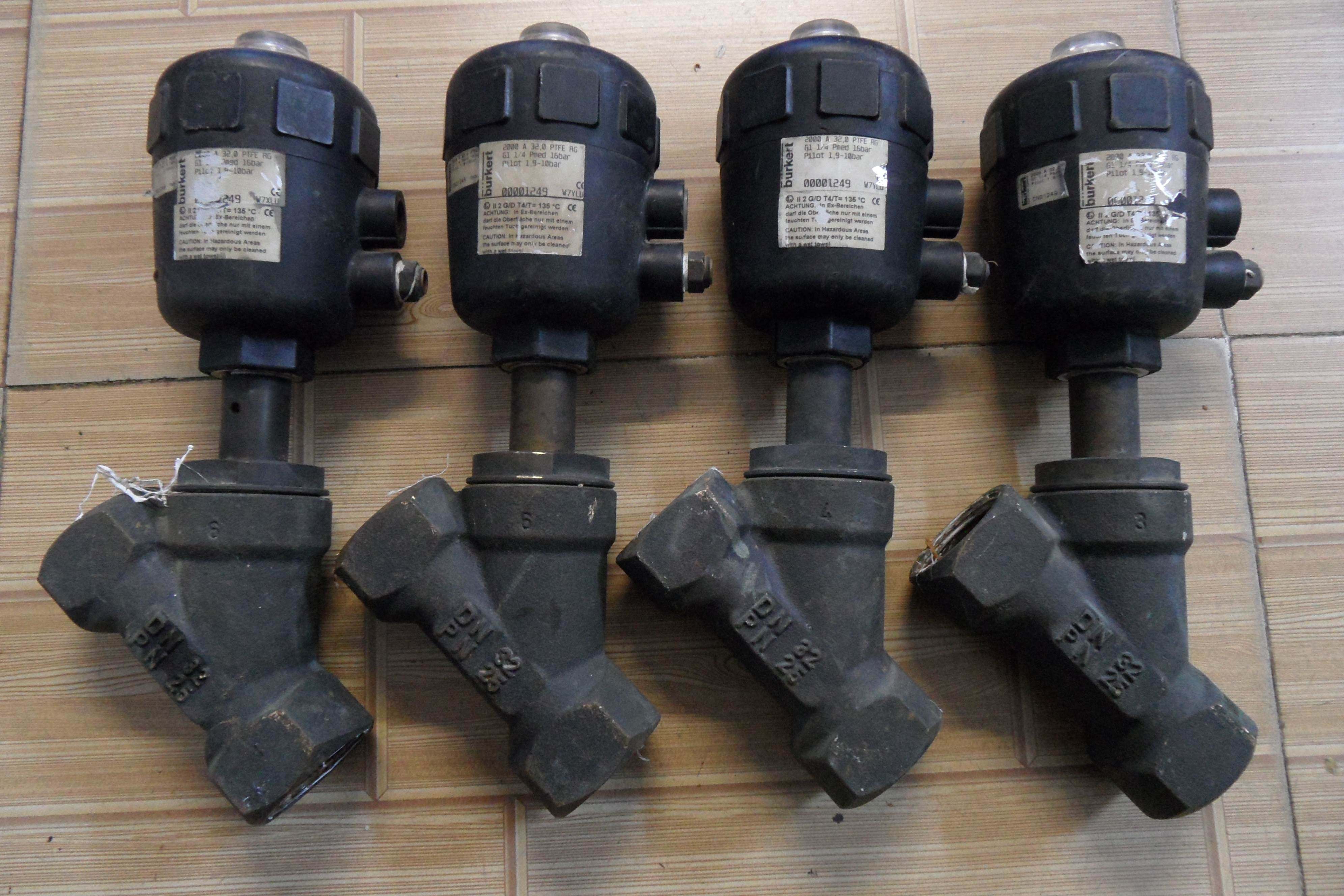 德国宝德burkert角座阀 00001249 2000a 型气动阀 dn32黄铜斜角阀