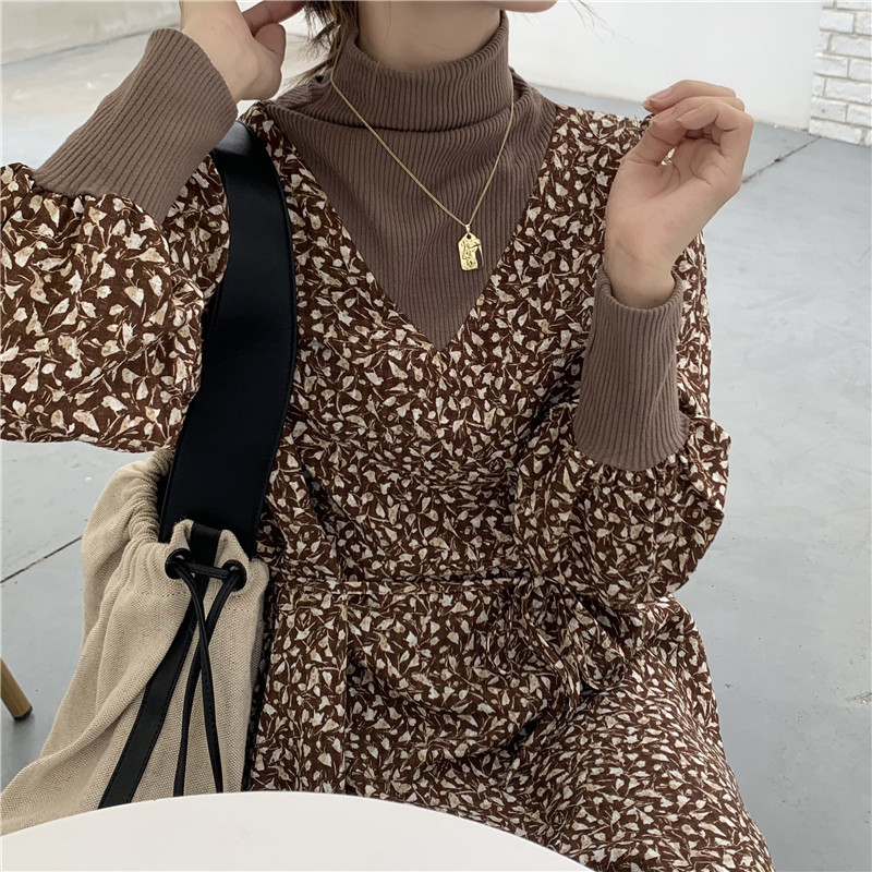 ! Real shot! Real price! Korean version of autumn and winter drunken splicing high collar waist dress