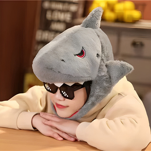 鲨鱼头套可爱搞怪卡通海洋动物帽子毛绒公仔生日简约拍照表演道具
