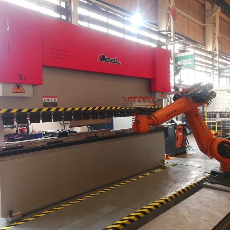 麦斯铁出口钣金自动化解决方案折弯机器人工作站库卡工业机器人