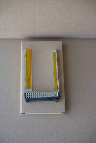 SM17A06246 SR650 SR550  SR570 SR590 HR630X HR650S硬盘托架2.5