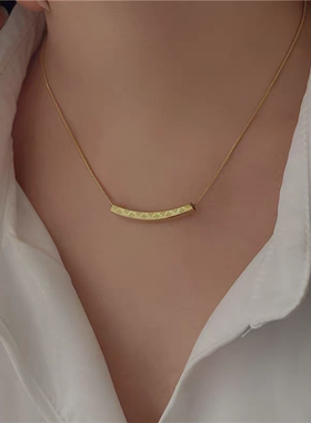 高级感老花纹弯管项链锁骨链轻奢气质时尚百搭INS风简约钛钢饰品