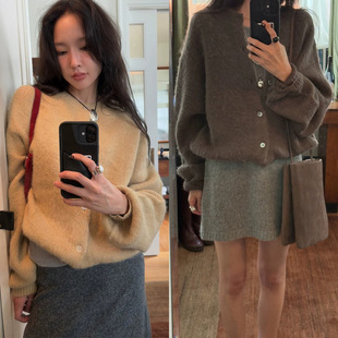 女 baby酱复古毛茸茸单排扣羊毛针织开衫 秒发 韩国设计师春新款