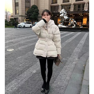 秒发 韩国25冬新气质优雅收腰系带防风立领加厚连帽羽绒服外套女