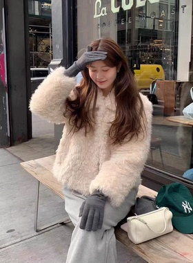 陆续！OUNCE皮毛一体外套25冬季新款韩国甜美温柔米色毛毛上衣女