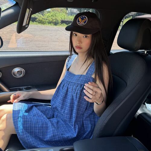 纯欲天菜！韩国设计师26夏新品brenda brenden方领荷叶边连衣裙女