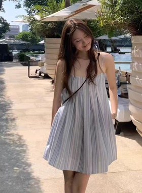 秒发！OUNCE韩系V领条纹吊带裙26夏新款浅蓝色显瘦连衣裙短裙女
