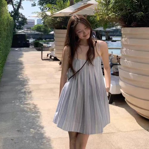 OUNCE韩系V领条纹吊带裙26夏新款浅蓝色显瘦A字无袖连衣裙短裙女