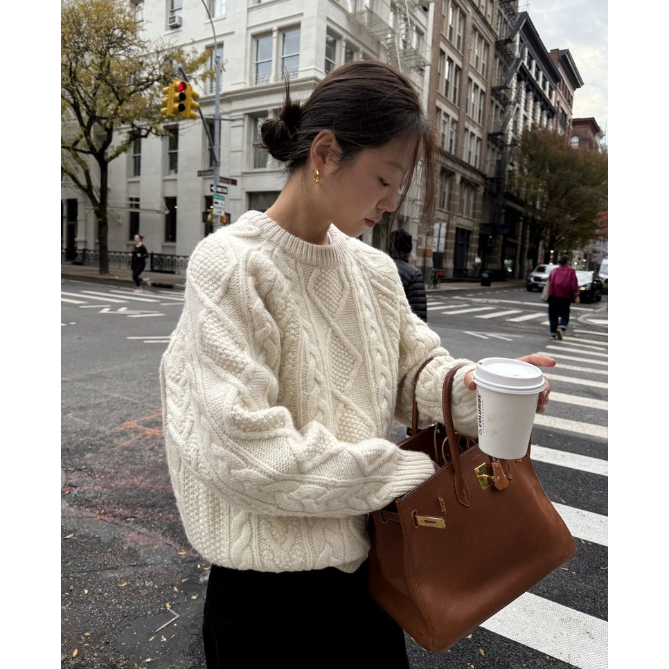 秒发！复古设计感麻花毛衣25冬季新款韩国纯色圆领套头针织上衣女