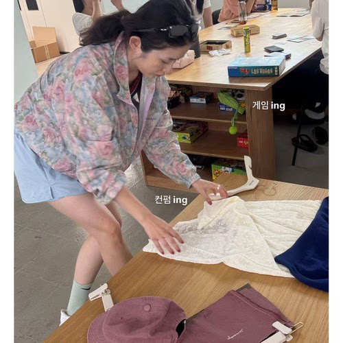 现货！韩国sien*e bouti*ue复古水彩画花朵短外套新款拉链夹克女