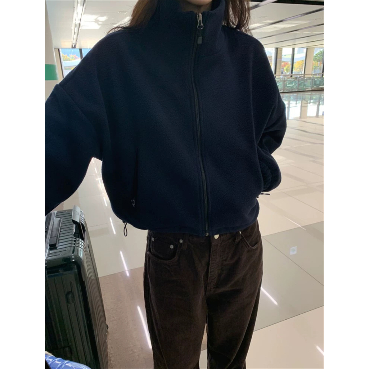 陆续！韩国设计师2025冬新款baby酱保暖柔软抽绳拉链毛绒外套女