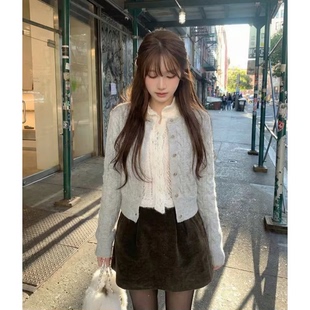 陆续 半身裙女 气质温柔复古麻花毛衣25冬韩国含羊毛圆领针织开衫