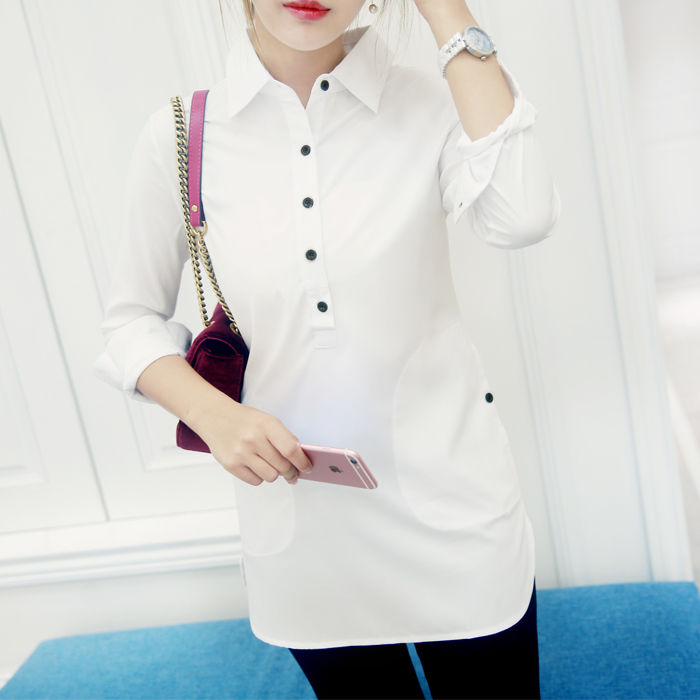 休闲风宽松打底中长款套头白衬衫