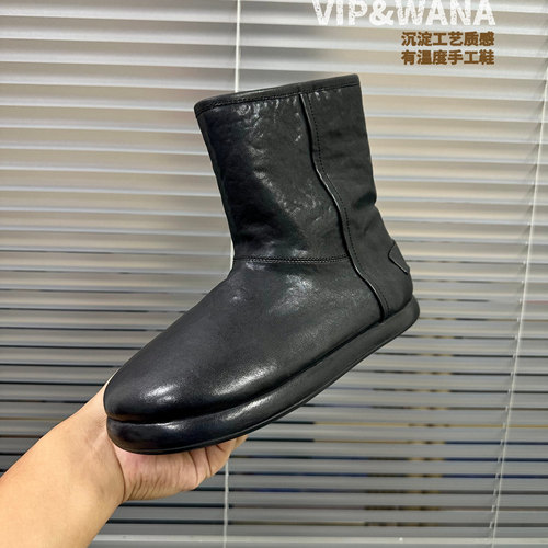 冬季羊皮毛一体保暖雪地靴