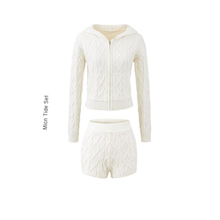 BM MICN时髦老钱风绞花连帽拉链针织开衫外套+毛线短裤时尚套装
