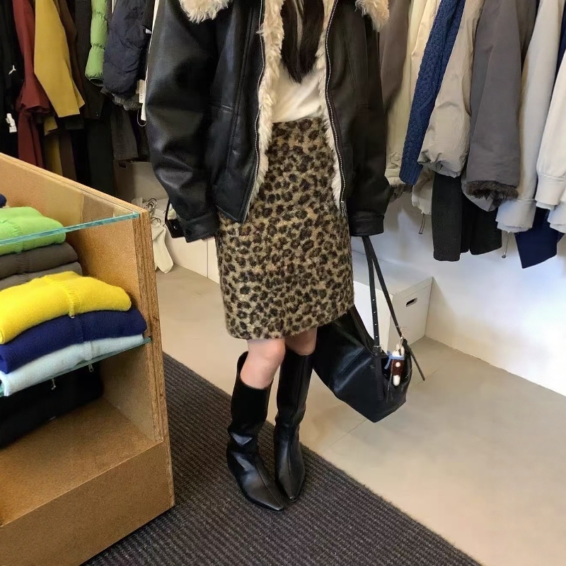 欧货毛呢豹纹半身裙女