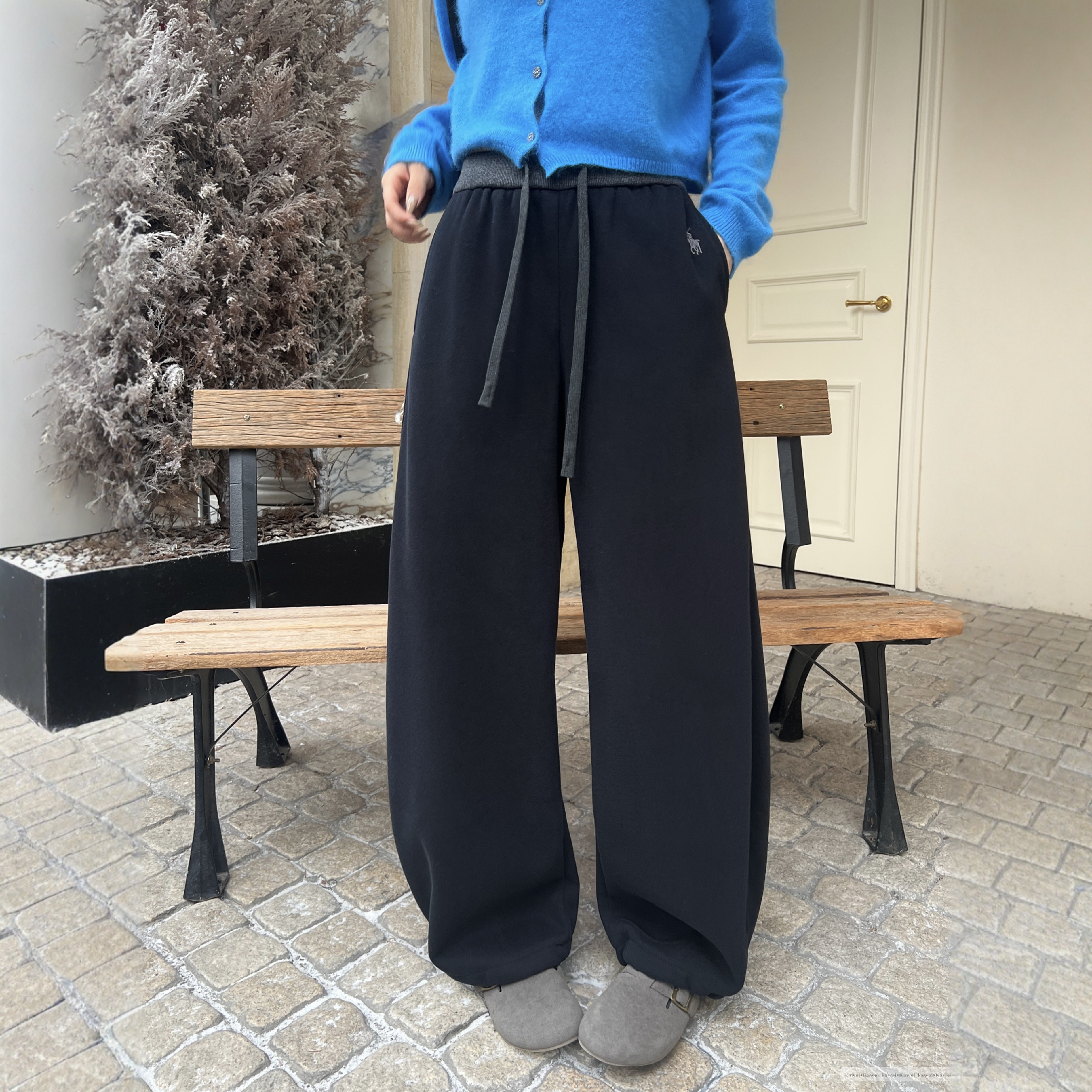 刺绣抽绳阔腿弯刀卫裤女加绒加厚