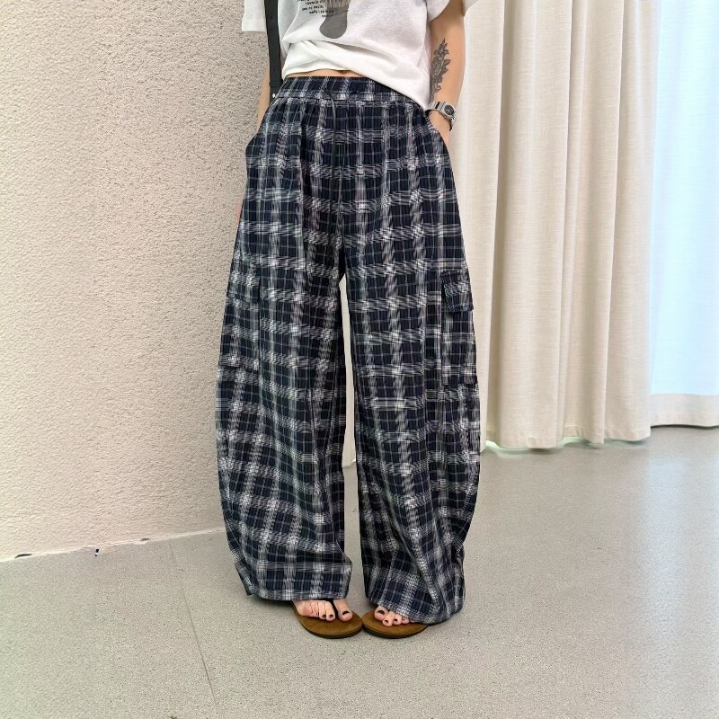 休闲蓝色格纹弯刀长裤女2026年夏季新品轻薄阔腿直筒垂感抽绳裤子