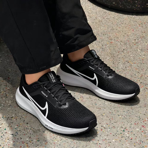 耐克/Nike Air Zoom Pegasus 40 黑白女款低帮运动鞋 DV3854-001