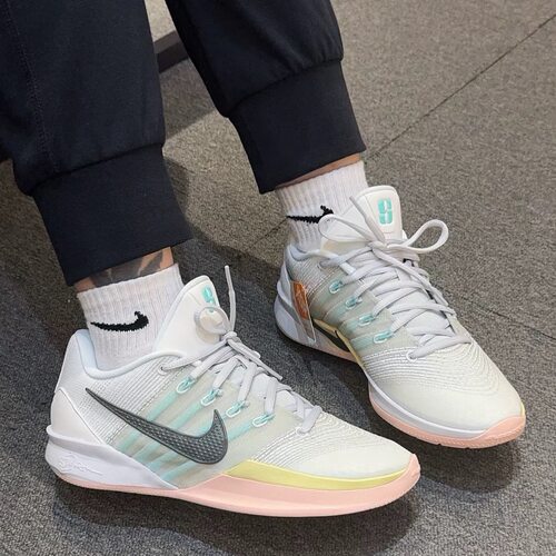 耐克/Nike Sabrina 3 EP萨布丽娜女子实战篮球鞋白色HF2882-100