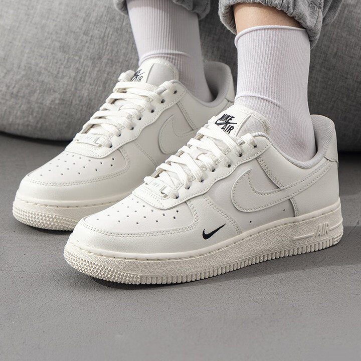 耐克/Nike Air Force 1 ESS TRK3空军一号白色低帮板鞋HF1058-133,运动鞋new,板鞋,淘宝优惠券,粉丝福利购,淘宝优惠卷