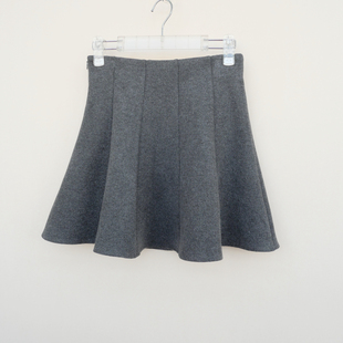 拉系列 女冬优雅仿毛呢厚保暖外搭短裙伞裙5A4204灰色 S专柜断码
