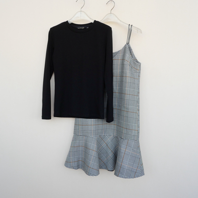 正品超值女秋冬上衣背带裙两件套