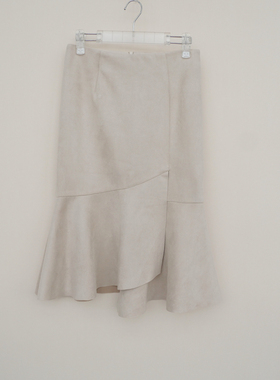 拉系M撤柜正品 女春秋舒柔麂皮绒修身鱼尾六分半身裙5A2829米色