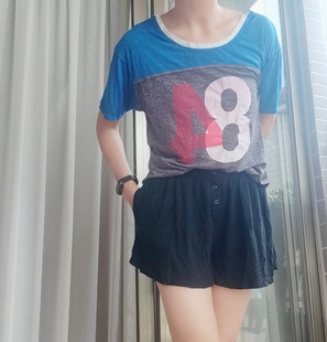 加拿大aritzia旗下副牌tna做旧拼接撞色84印图短袖T恤特价清货