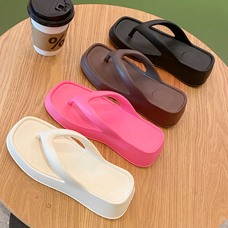 夏天旅游女士人字拖女海滩透气休闲夹脚中跟百搭防水拖鞋外出爆款