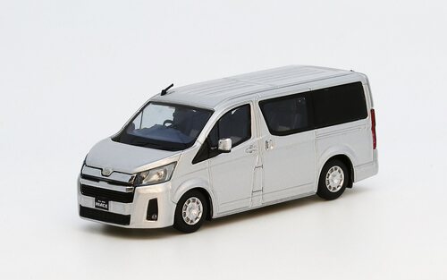 1/64 豐田Toyota Hiace 300 款海獅銀色合金彷真模型玩具