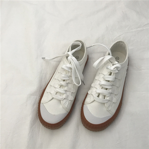 韩版百搭基础小白鞋