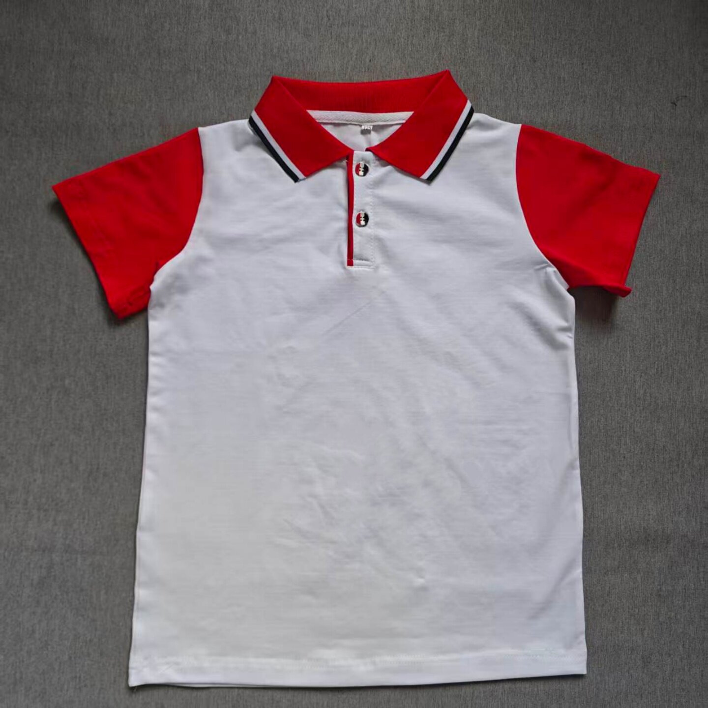 定做夏季男女校服同款运动短袖图片
