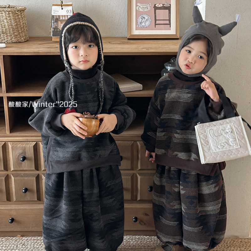 儿童森系条纹加绒卫衣灯笼裤套装
