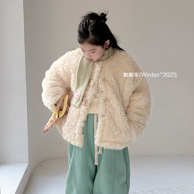 女童牛角扣皮毛一体外套