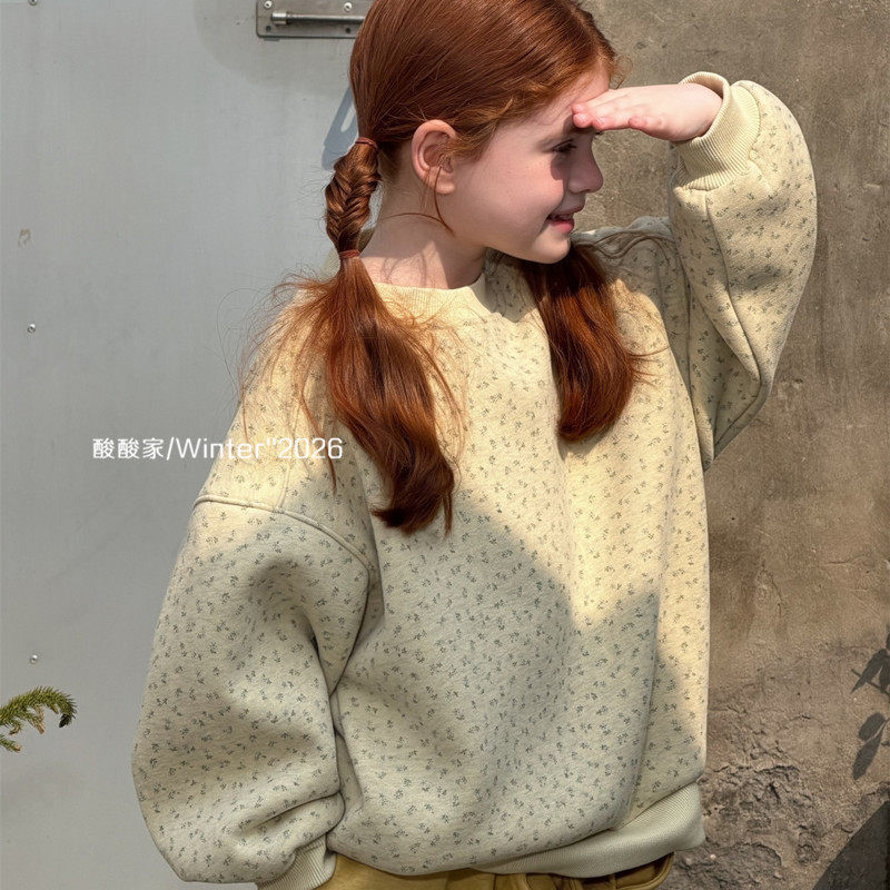 女童浅黄色碎花加绒卫衣冬季新品韩系儿童圆领休闲宽松套头衫洋气